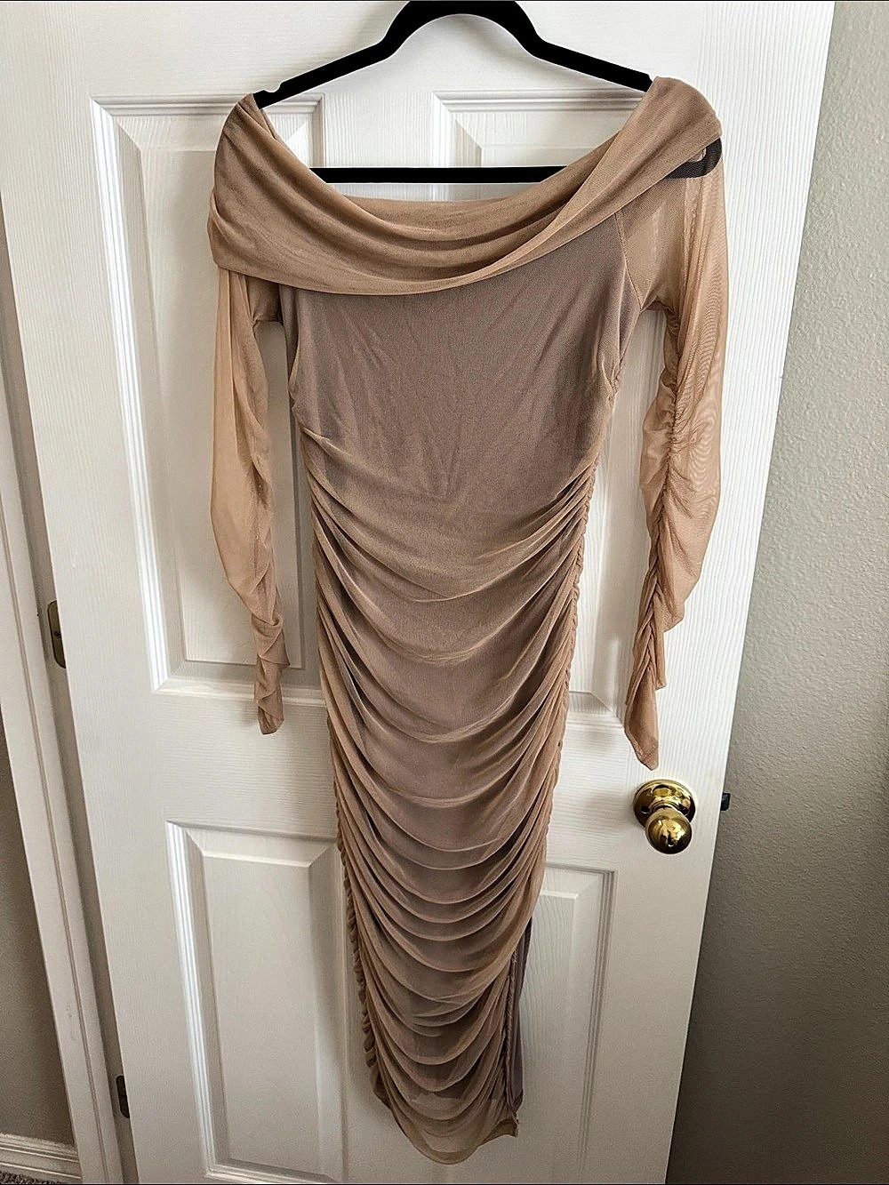 Windsor Mesh Off-The-Shoulder Bodycon Midi Dress Brown